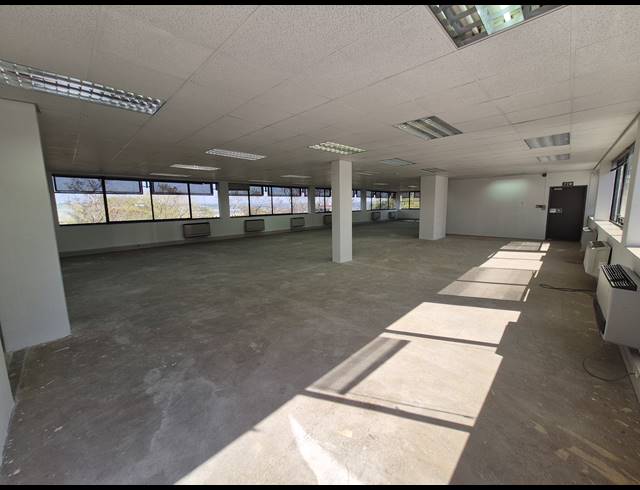 395M² OFFICE TO LET IN WOODMEAD